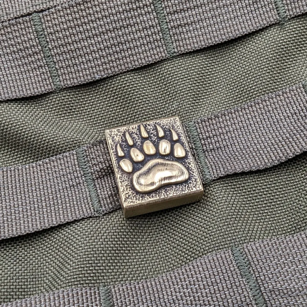 Bear paw molle clip