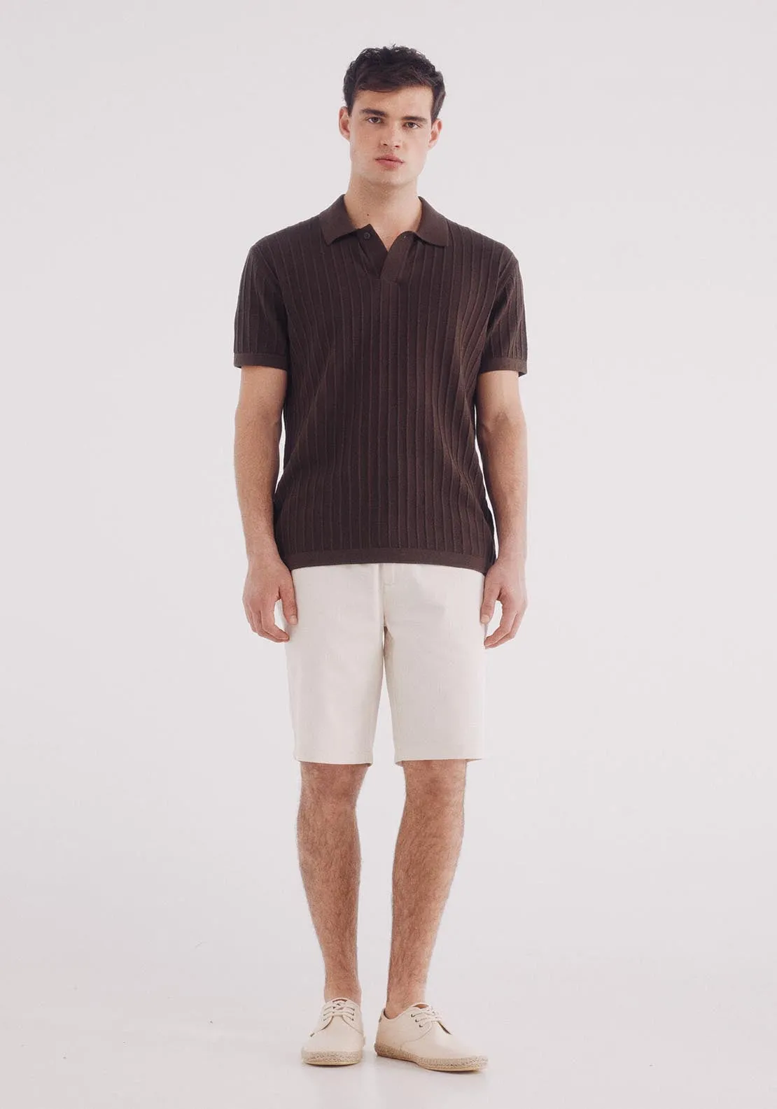 Short Sleeve Jumper With A Polo Shirt-Style Neck - Brown