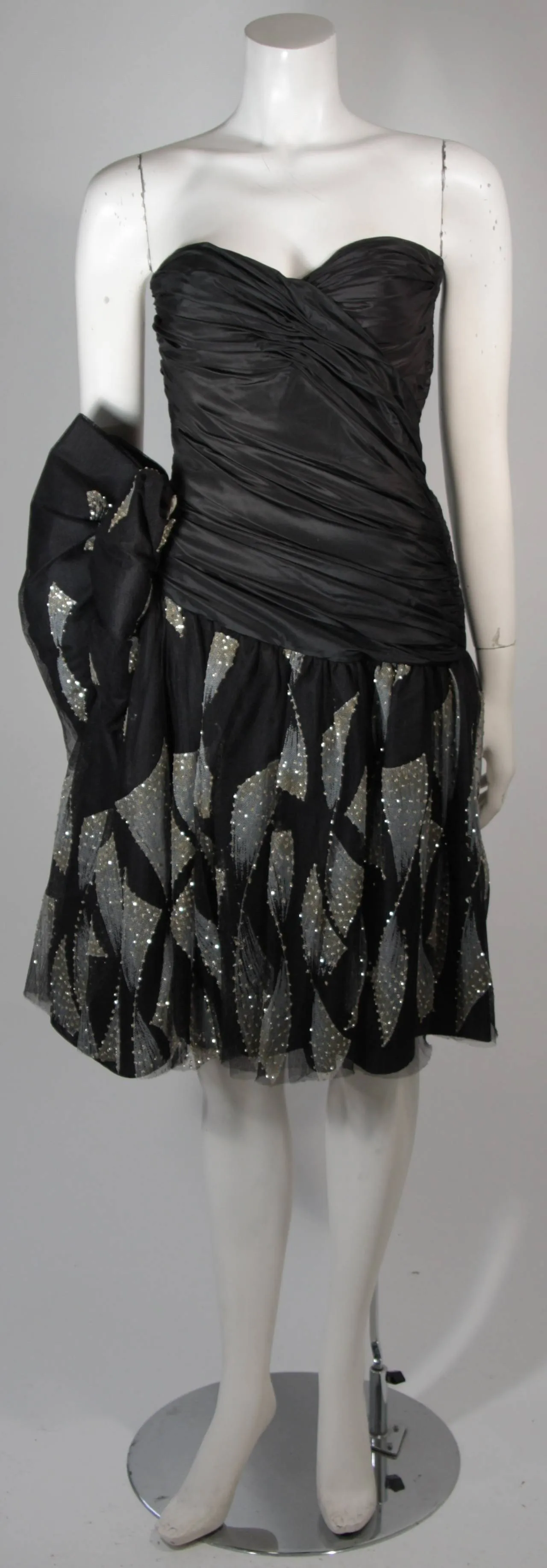 VICKY TIEL Black Cocktail Dress with Metallic Accents Size Small