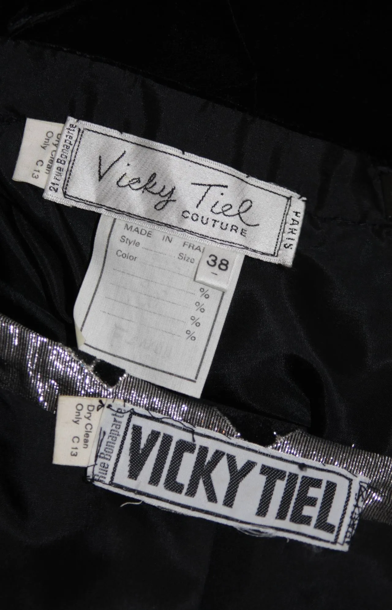VICKY TIEL Silver Silk and Black Velvet Accent Skirt Suit Size 38