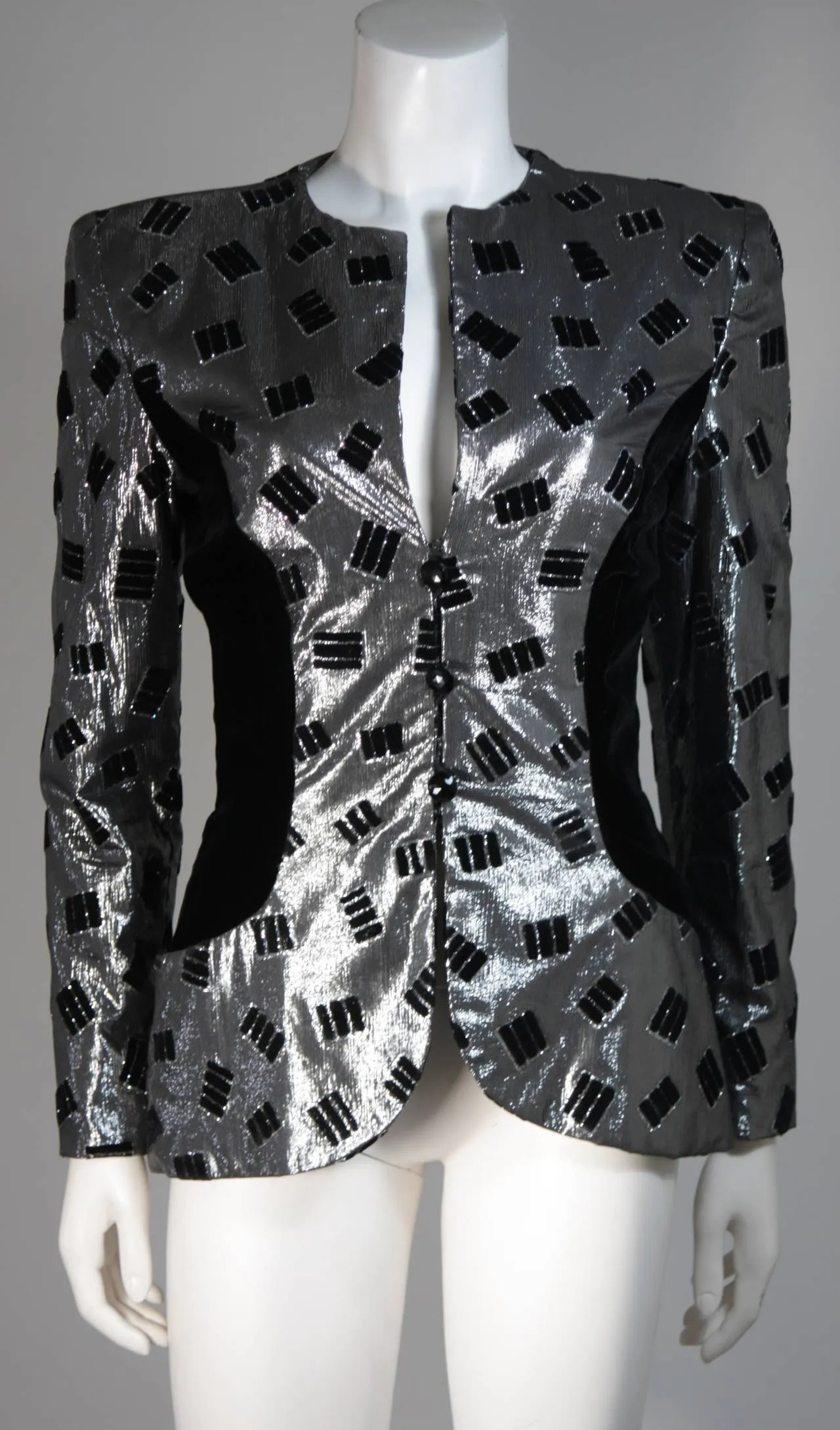 VICKY TIEL Silver Silk and Black Velvet Accent Skirt Suit Size 38
