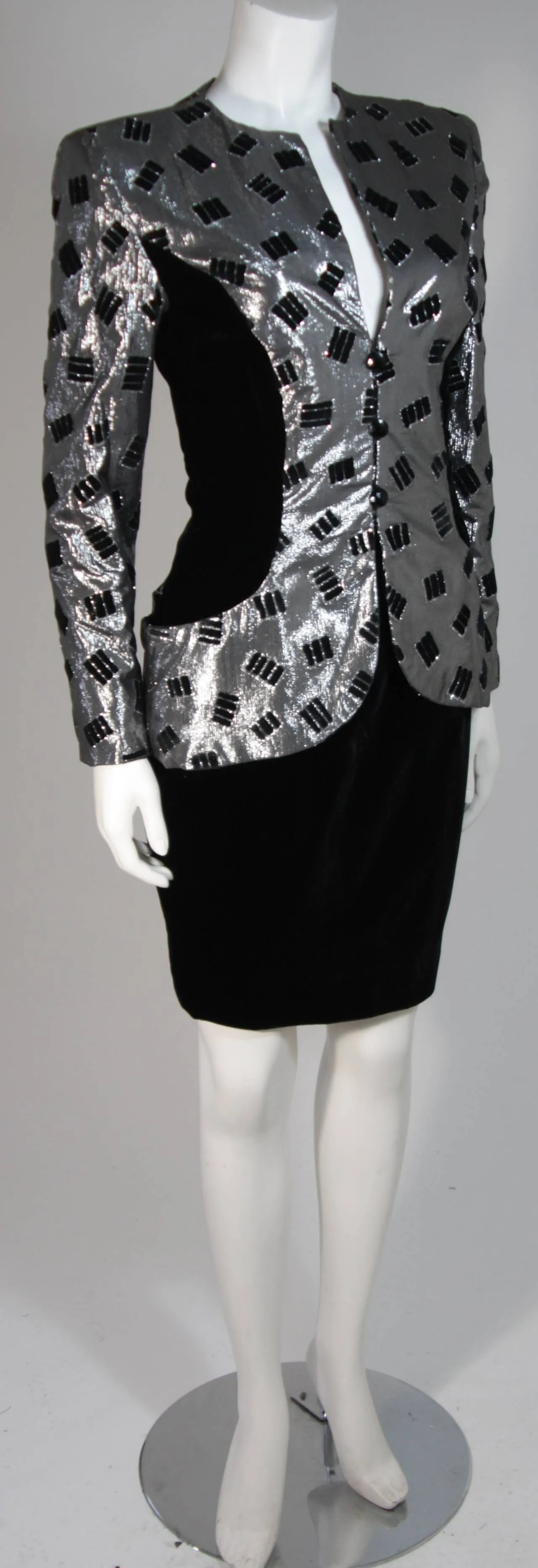 VICKY TIEL Silver Silk and Black Velvet Accent Skirt Suit Size 38