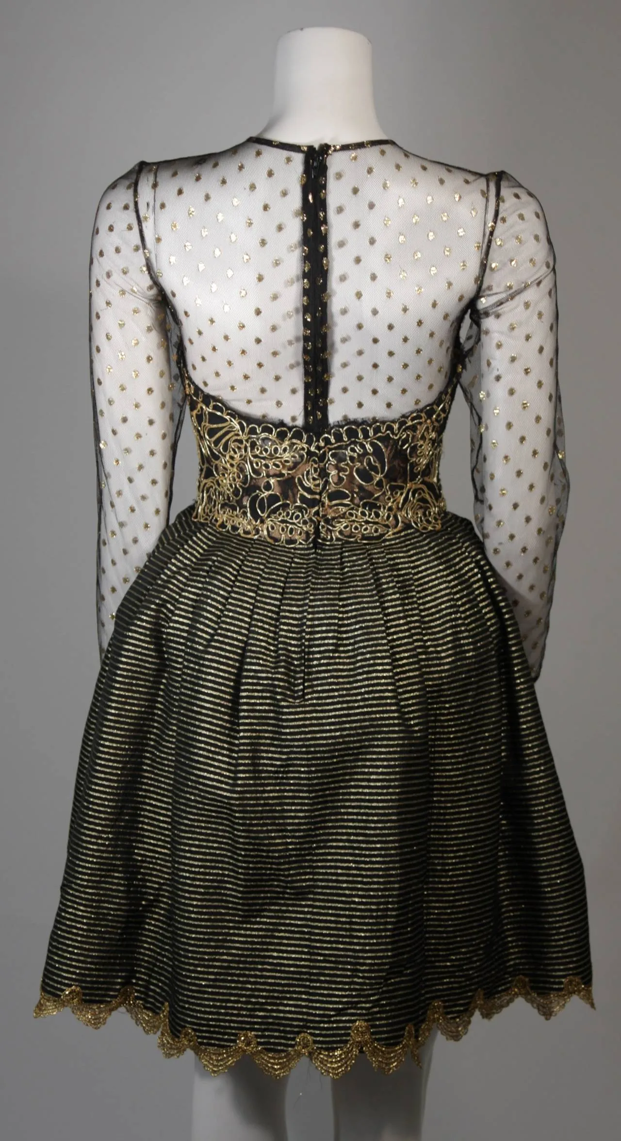 VICTOR COSTA Black with Gold Accents Cocktail Dress Size Small
